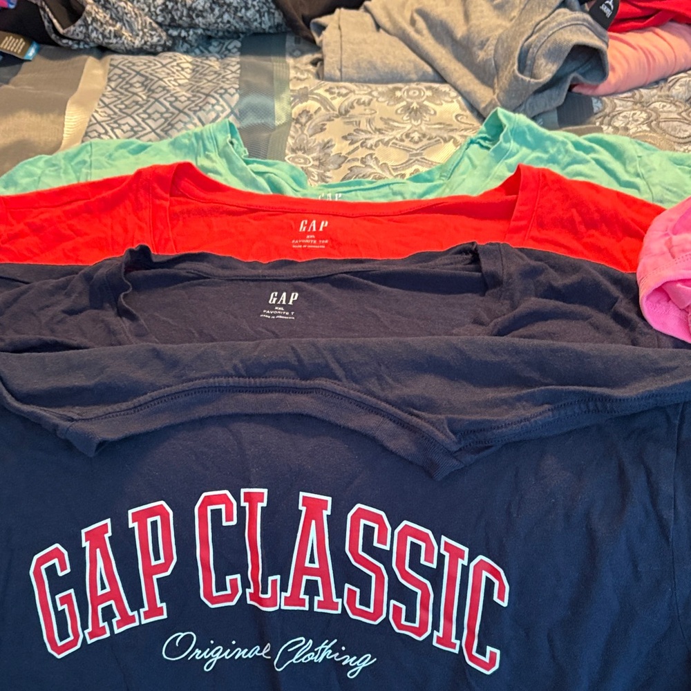 4 GAP womens Navy , light green plain navy and Red Classic Tee